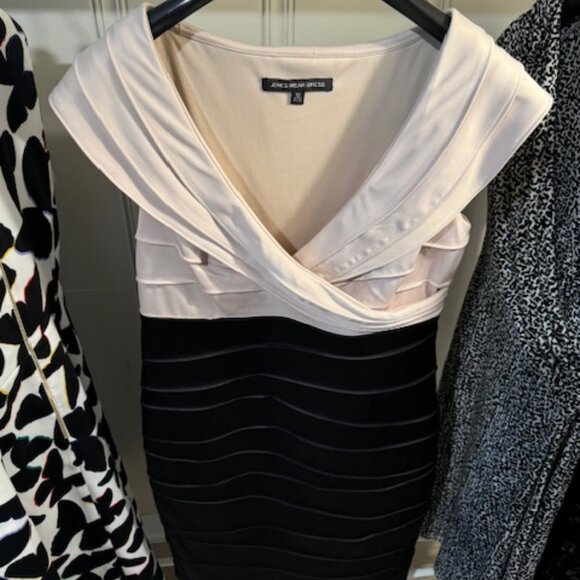 JONES WEAR DRESS - Picture 1 of 9
